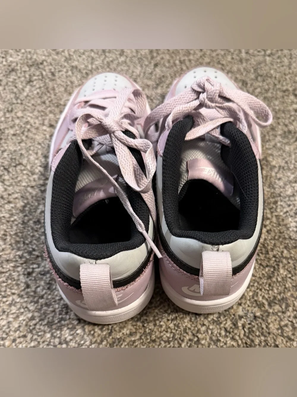Girls Nike sneakers size 4